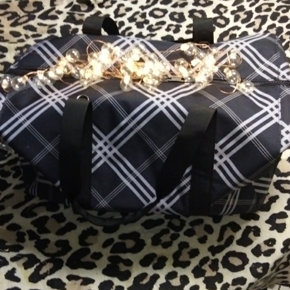 NWT Summer and Rose Duffle Bag in Black Plaid - Picture 2 of 16
